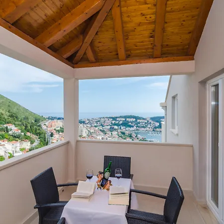 Dadic Apartment