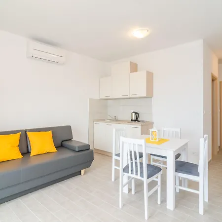 Apartment Dadic *