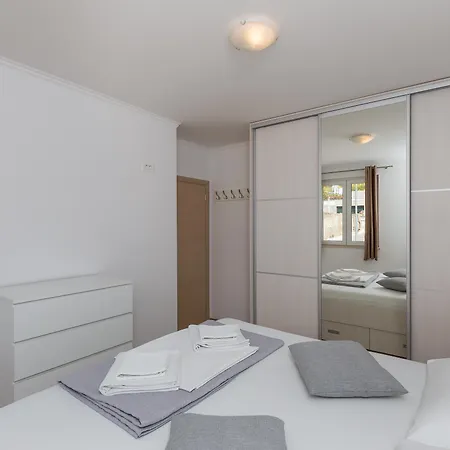 Dadic Apartment *